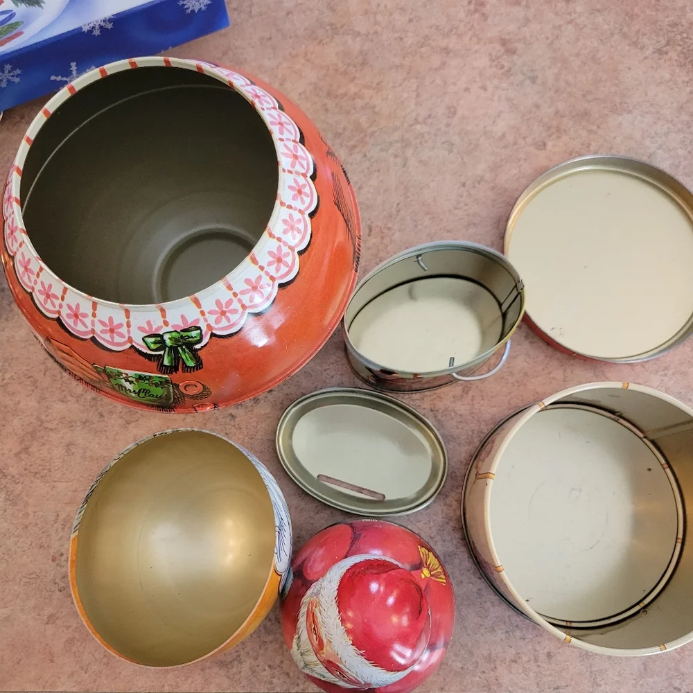 Christmas Tin Bundle ~ Shackman Co Santa, Drum, Bank & Cheinco Mrs. Claus ~Cute!